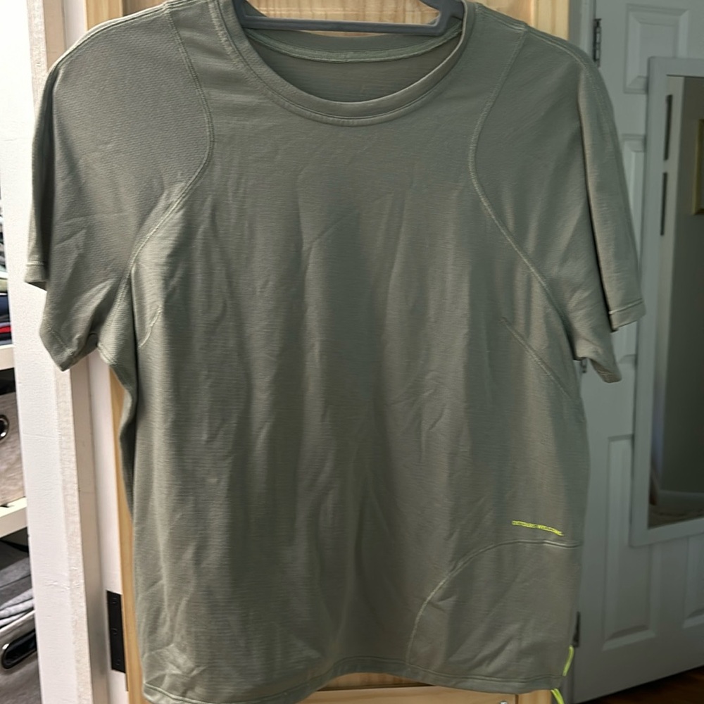 Lululemon- hiking shirt size 6